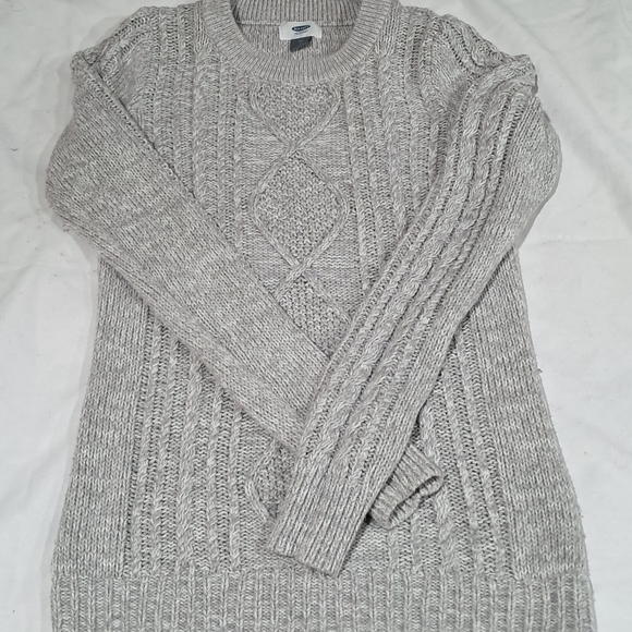 Old Navy Sweaters - Old Navy Light Gray Cable Knit Sweater